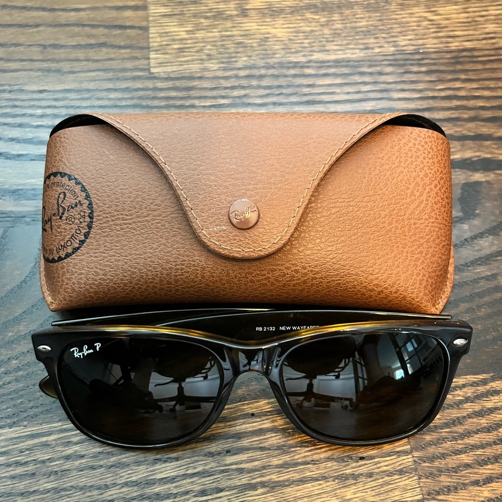 Ray Ban Polarized New Wayfarer RB2132 SUNGLASSES 🕶️